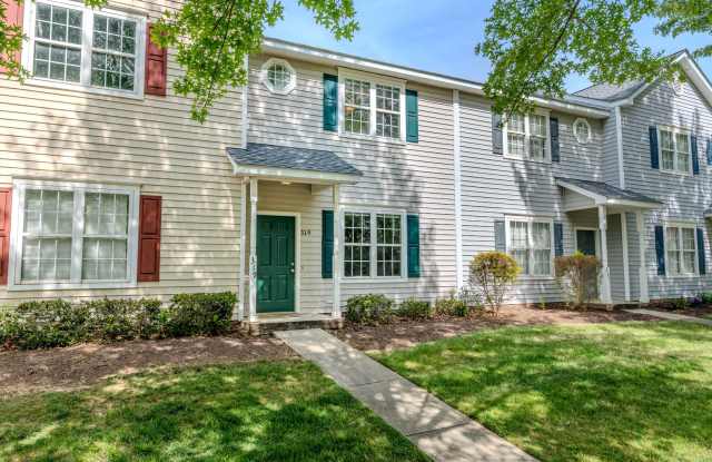 Renovated 2 bed 2.5 bath townhome in Holly Springs Arbor Creek community. - 319 Commons Drive, Holly Springs, NC 27540 Renovated 2 bed 2.5 bath townhome in Holly Springs Arbor Creek community. - 319 Commons Drive, Holly Springs, NC 27540