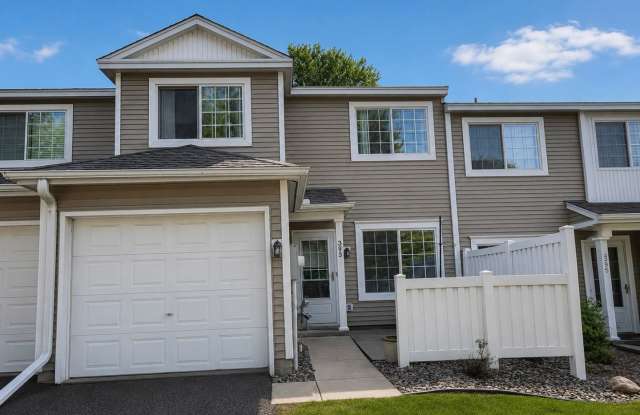 Spacious 2-Bedroom Woodbury Townhome with Walk-In Closets, Pond Views & Attached Garage! photos photos