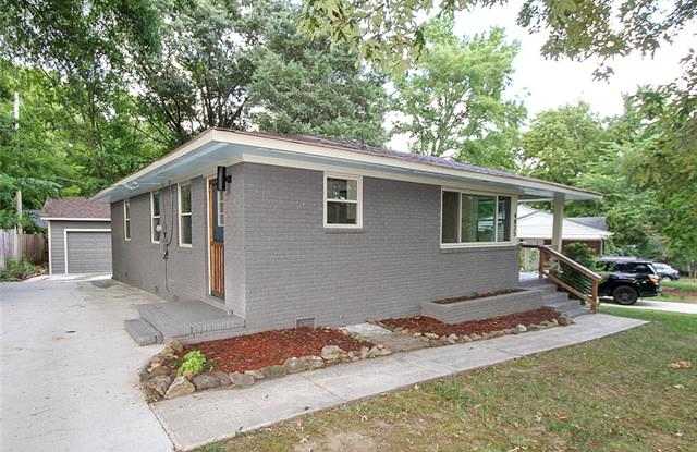 4825 Gilmore Drive Gallery 3