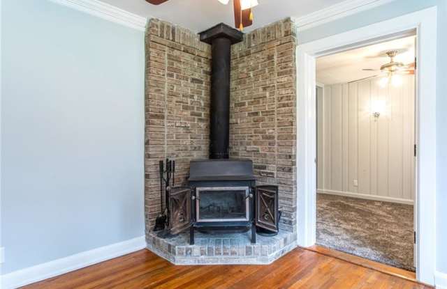 1102 Oakfield Drive SE Gallery 4