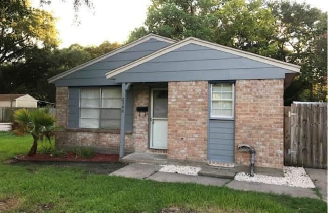 2148 Pearland Avenue - 2148 Pearland Ave, Pearland, TX 77581