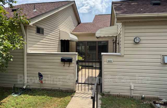 801 Laurel Hill Dr photos photos