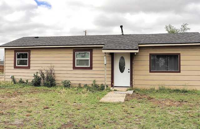 600 W 28th Street - 600 West 28th, Plainview, TX 79072