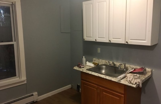 77 Tenney st. - 77 Tenney Street, Methuen Town, MA 01844