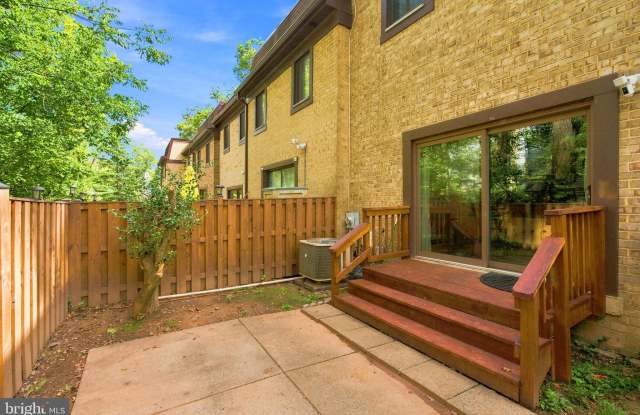 2952 JERMANTOWN Road Gallery 2