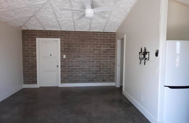 1804 W Roma Ave. - Guest House Gallery 4