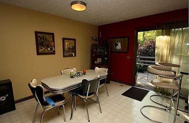 245 ROCKY l 2 BED, 2 BATH Gallery 4