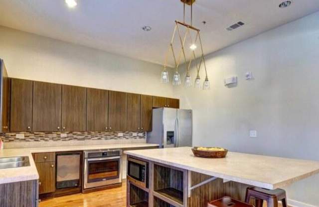 10942 N FM 620 Gallery 4