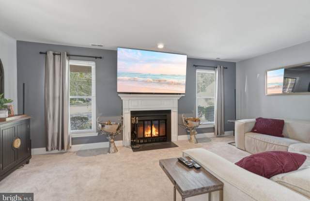 11 WINDINGBROOK Court Gallery 4
