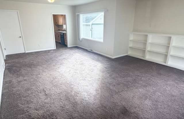 3-Bedroom House Plus Bonus Room With Central Air and Many Updates Gallery 3