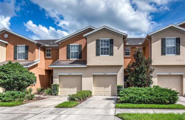 5014 WHITE SANDERLING COURT - 5014 White Sanderling Ct, Palm River-Clair Mel, FL 33619