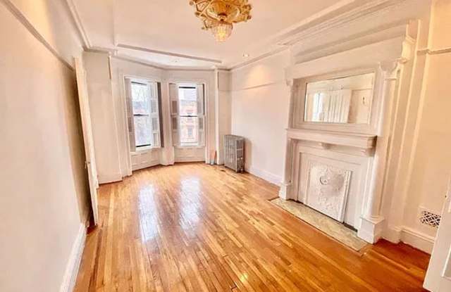 122 Saint Marks Ave # 3 Gallery 2