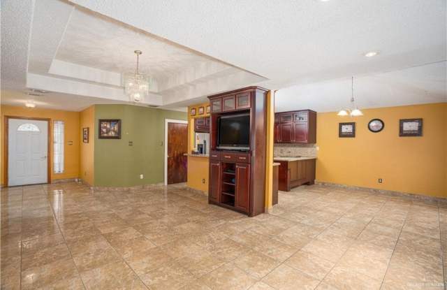 1801 Crown Pointe Boulevard Gallery 4