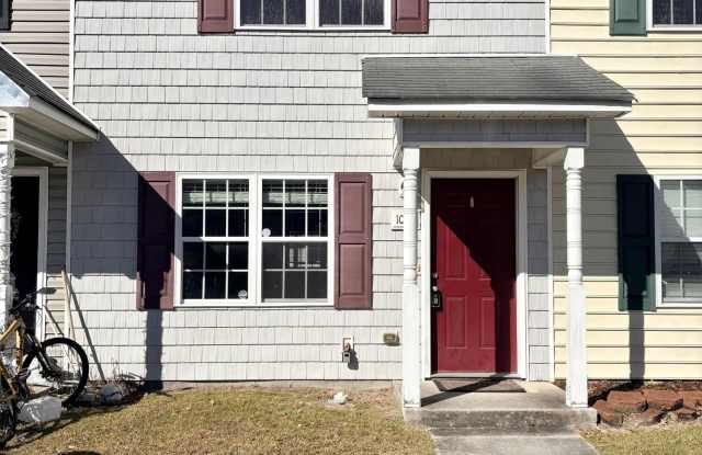 1007 Banister Loop - 1007 Banister Loop, Jacksonville, NC 28546