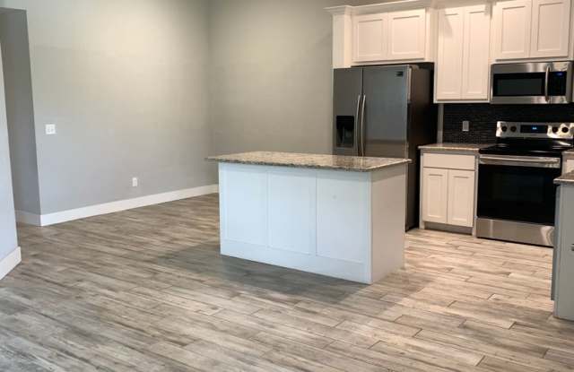 3 bedroom, 2 bathroom, 2 car garage Gallery 3