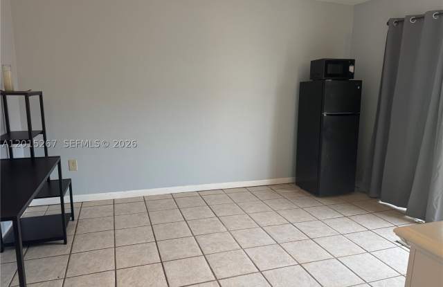 17016 SW 144th Ct Gallery 3