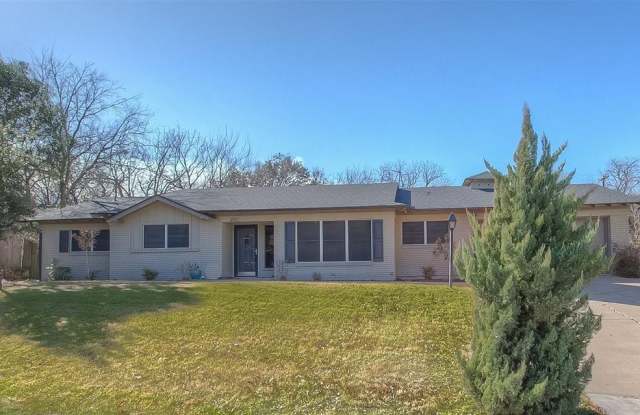 1812 Ridgmar Boulevard - 1812 Ridgmar Boulevard, Fort Worth, TX 76116