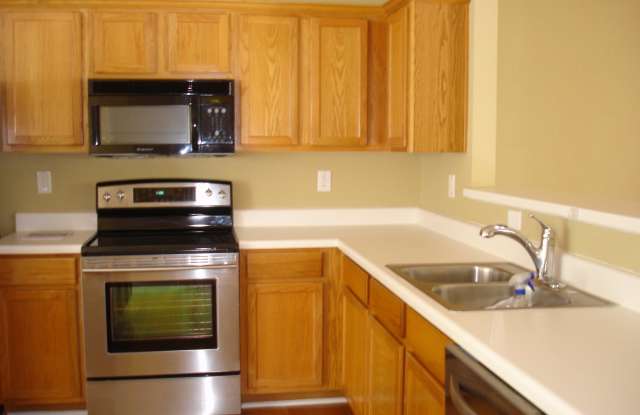 160 Madeline Ct Gallery 3