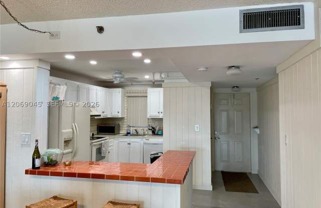 3150 W Rolling Hills Cir Gallery 4