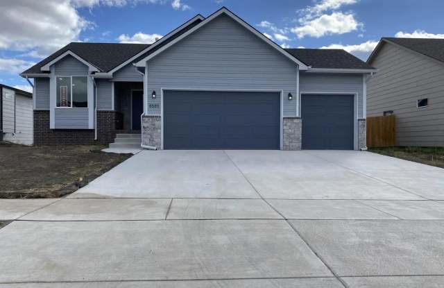 8585 E CHRIS Gallery 1