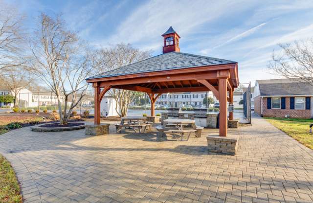Ashland Towne Square Gallery 3