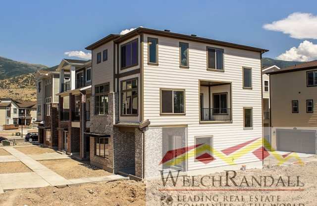 3-Bed Townhome in Farmington – Style, Space  Convenience! photos photos 3-Bed Townhome in Farmington – Style, Space  Convenience! photos photos