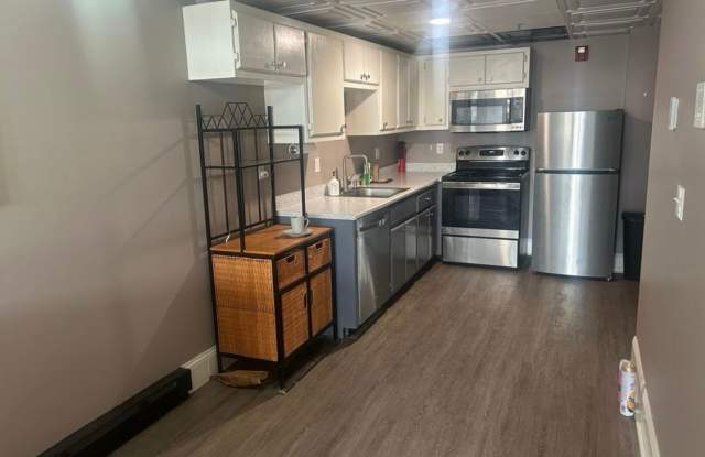 One bedroom apartment in downtown Lowell photos photos