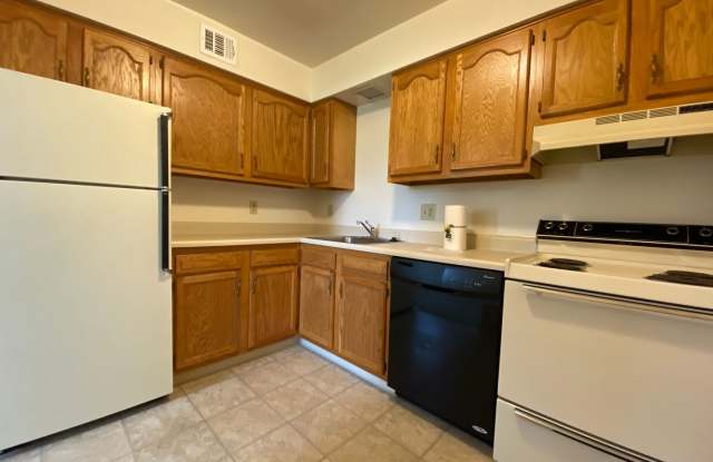 Wonderful 2BR at The Bellwood Manor! Central A/C  MORE! - Call Today for a Tour! photos photos