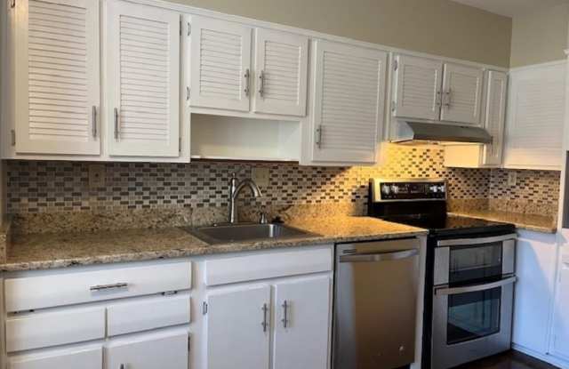 4400 POPLAR photos photos