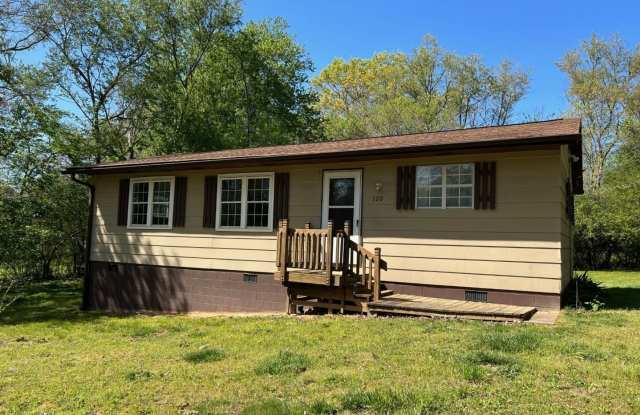 Country Privacy - Adorable 3 Bed/ 1 Bath Ranch - Deck - Carport photos photos