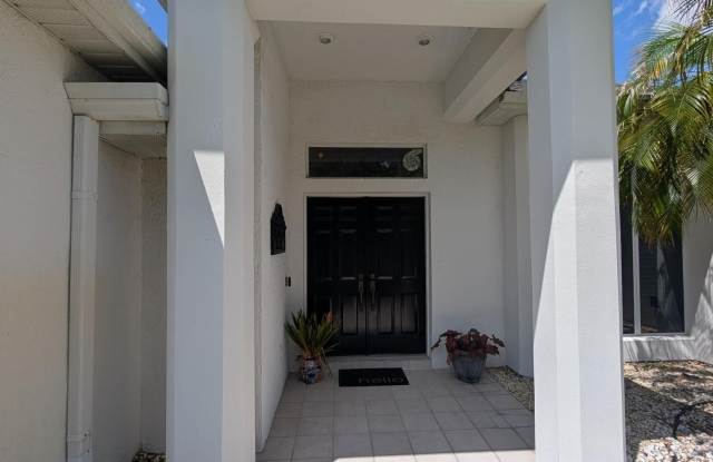 447 Lake Victoria Circle Gallery 4