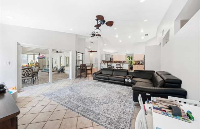 14463 SW 16TH Court Gallery 3