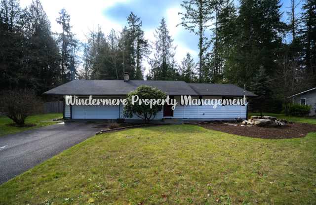 Charming and Bright 3 bed in Heart of Gig Harbor! photos photos