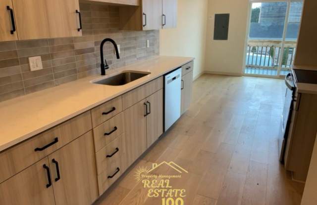 305 Southeast Port Avenue - B Gallery 4