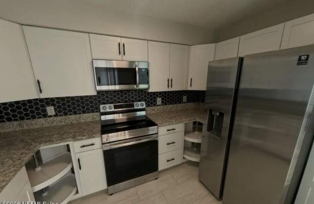 8319 DAISY Lane S Gallery 2