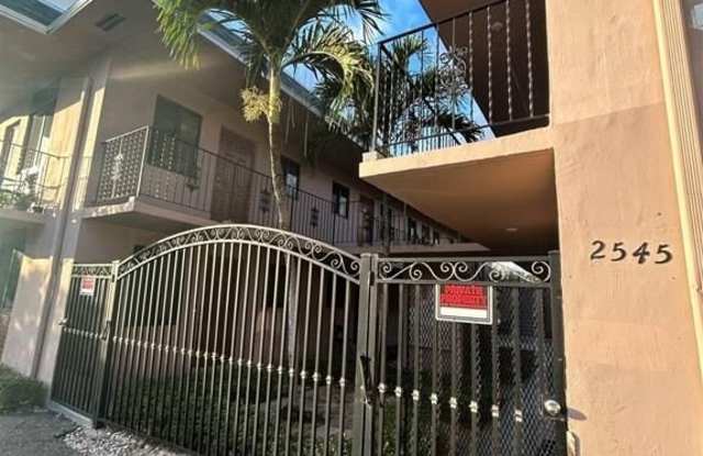2545 Taft St - 2545 Taft Street, Hollywood, FL 33020