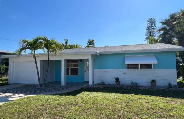 * Coming Soon* 2 Bedroom 1 Bath 2 Blocks from the Ocean photos photos