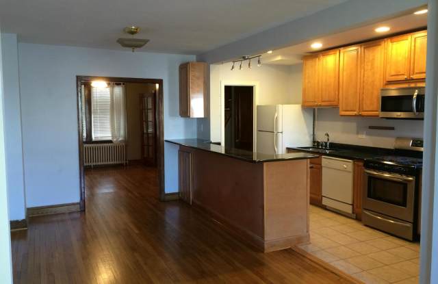 1620 D NE Gallery 4