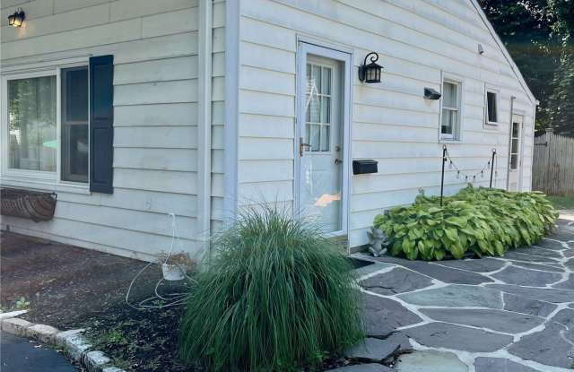 9 Lori Court - 9 Lori Court, Fort Salonga, NY 11768