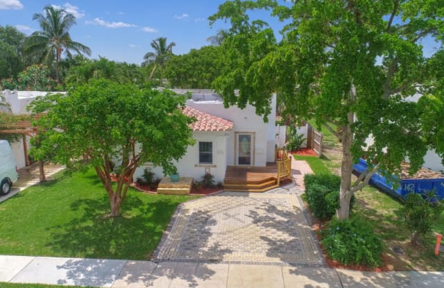 232 N Dixie Boulevard - 232 North Dixie Boulevard, Delray Beach, FL 33444
