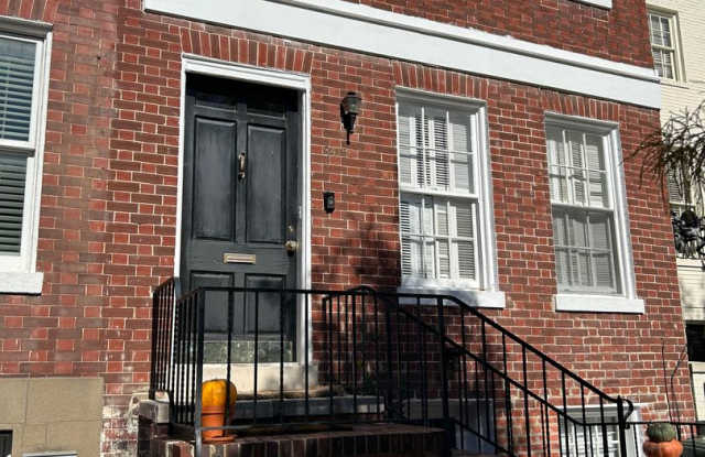 Charming Georgetown Row home with 3bdr 1.5 bath, Fireplace and Garden - 3415 Dent Place Northwest, Washington, DC 20007