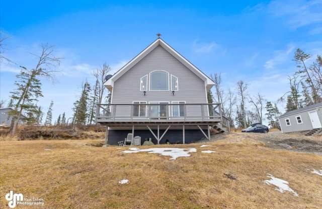 SEASONAL LAKEFRONT LIVING photos photos
