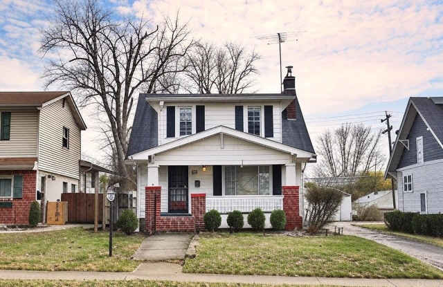 93 E Lincoln Avenue photos photos