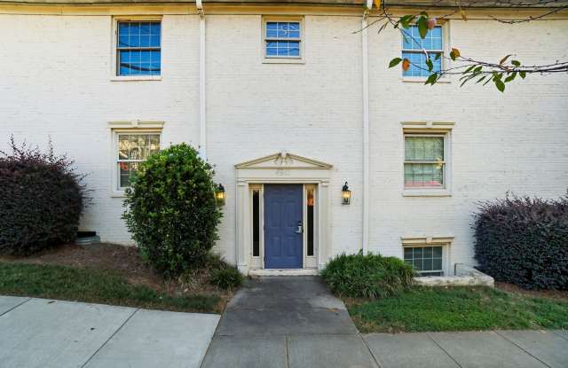 2 Bedroom Condo on Park Road! - 4911 Park Road, Charlotte, NC 28209