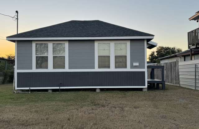 413 Osage Street **NEW** Gallery 2