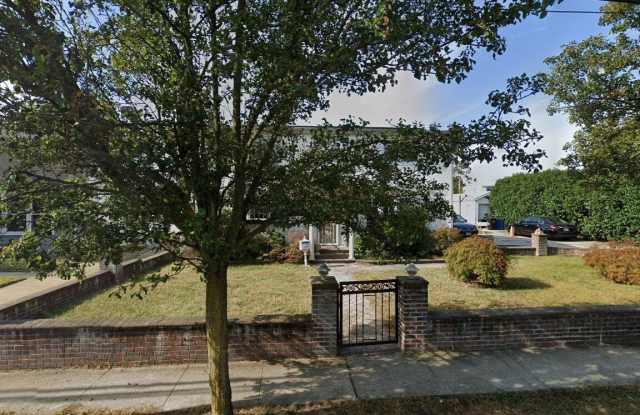 168 Walton Avenue Gallery 1