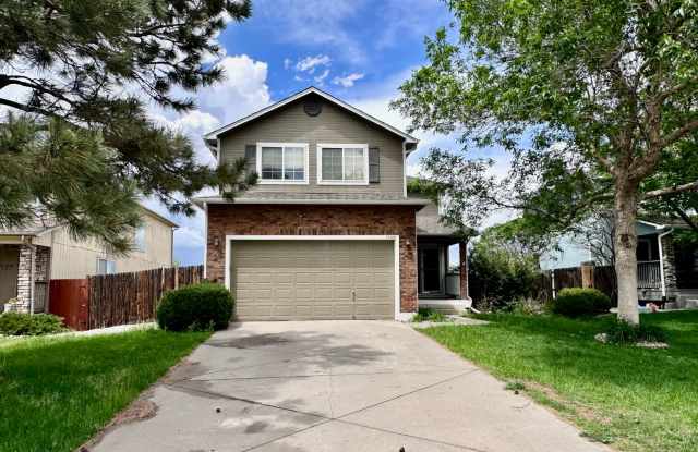 Conveniently Located Home in East Quincy Highlands Features 4 BD/2.5BA. Minutes to E470, South Gun Club Rd, Southlands Mall, Buckley SFB and so much more! Cherry Creek Schools! photos photos