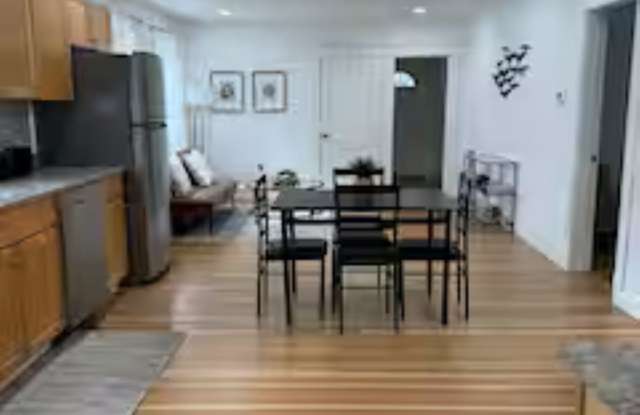 10 Cranch Street Gallery 4