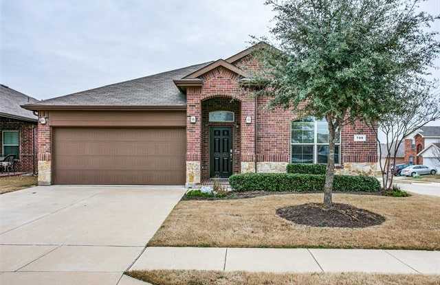 700 San Miguel Trail - 700 San Miguel Trail, Fort Worth, TX 76052