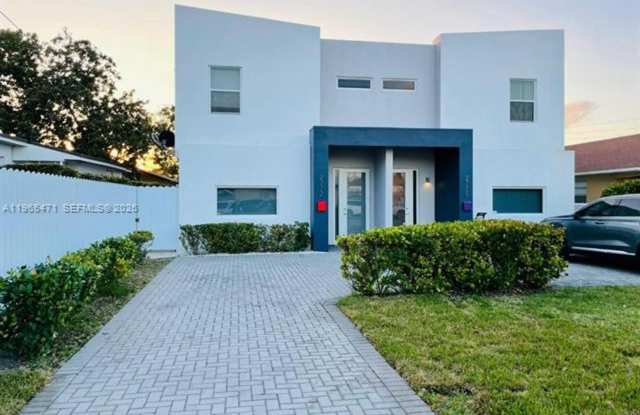 2772 SW 31st Ct th 2772 MIAMI, FL 33133 photos photos